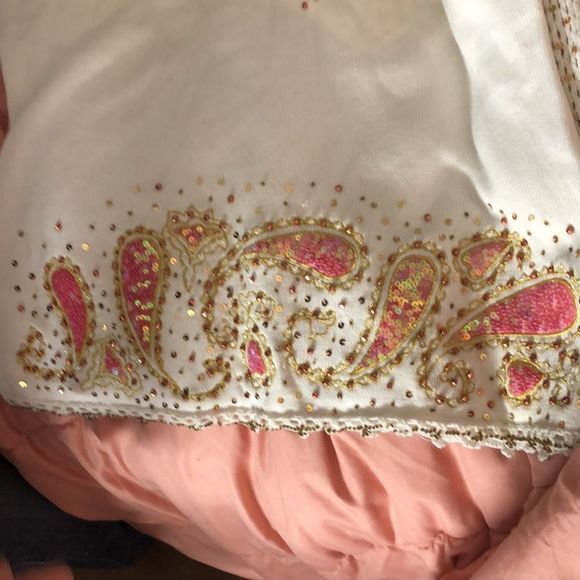 Berek 2 Valentine’s Day V-Neck white pink and gold sequin sweater size medium - Picture 11 of 11